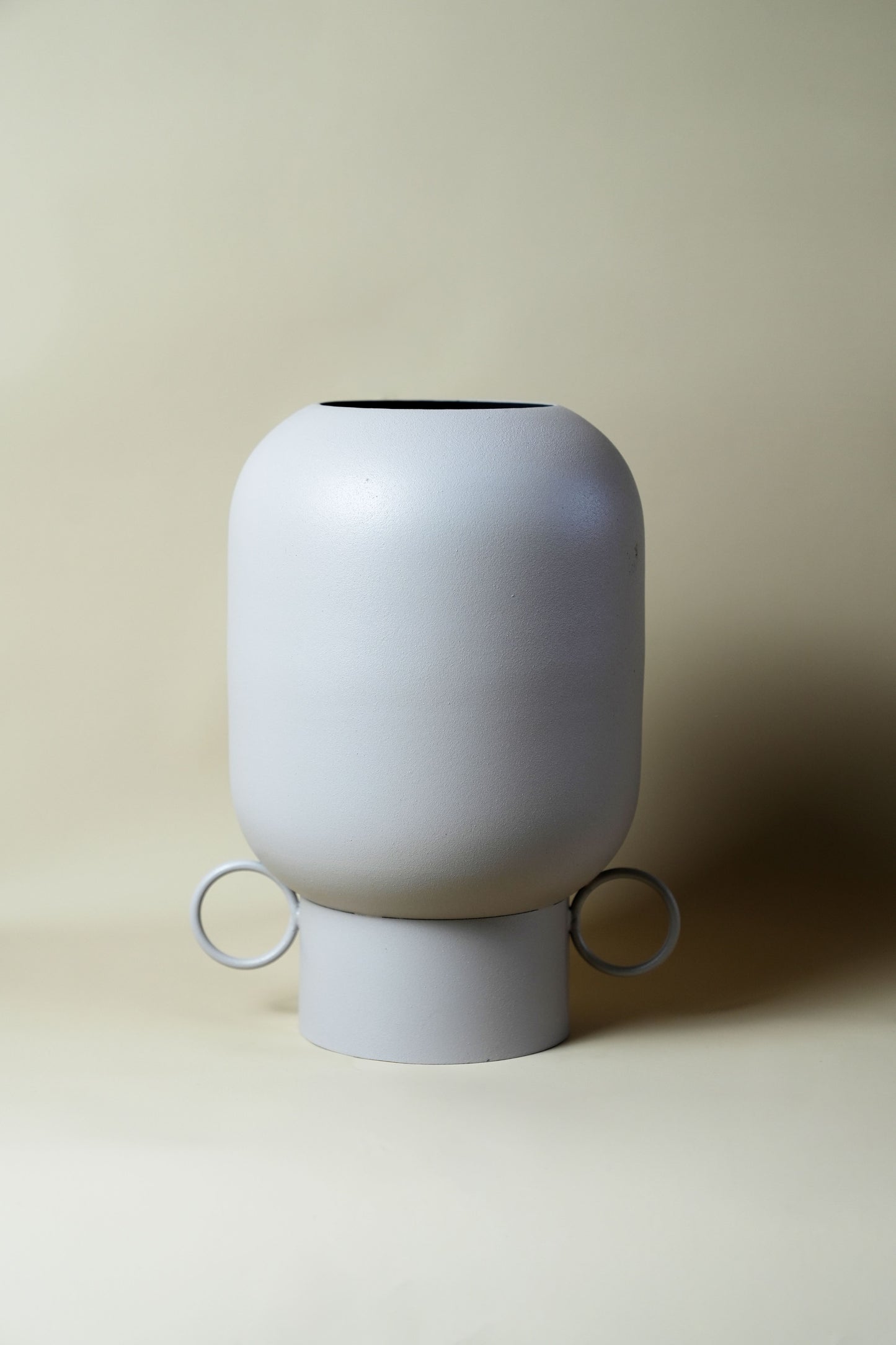 Hero Vase