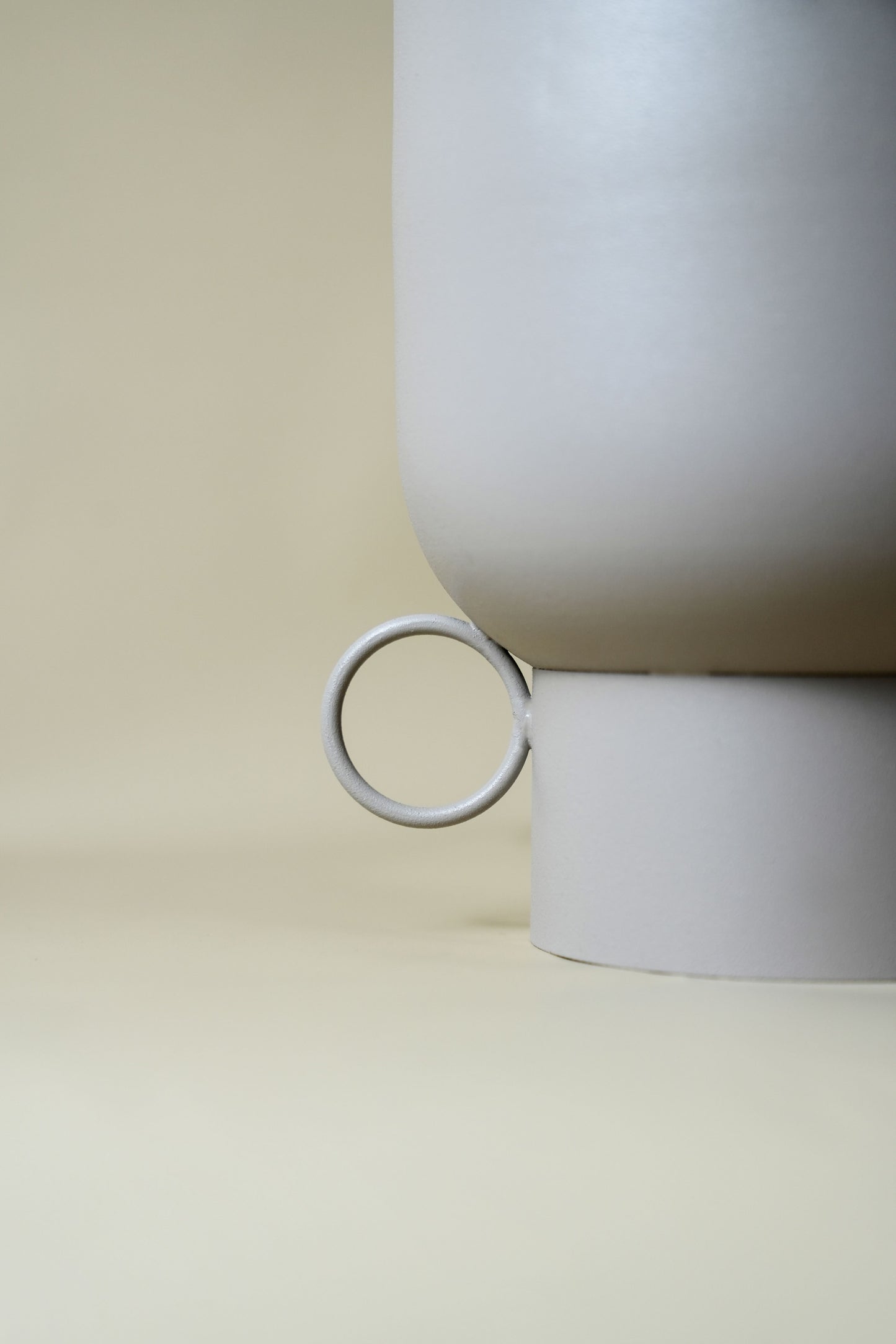 Hero Vase
