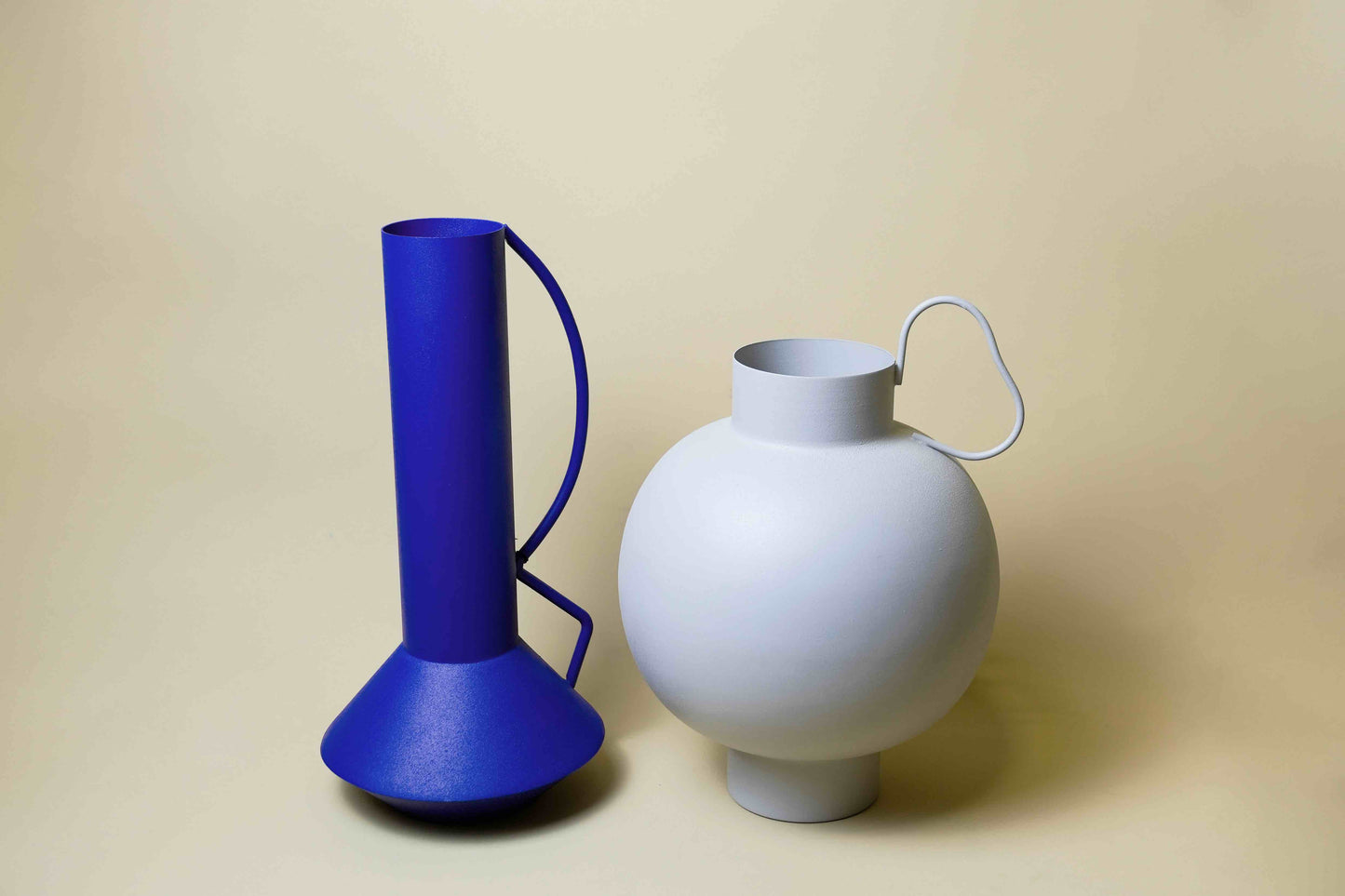 Vase Duo