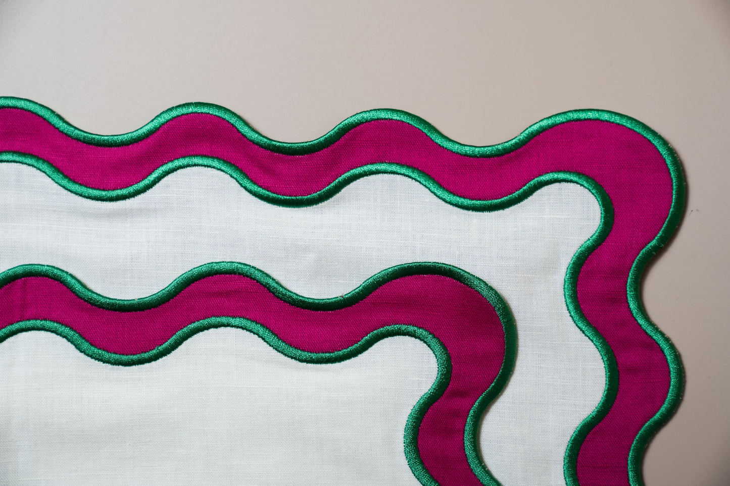 Scallop Tablemat (Pink & Green) 4 Pcs