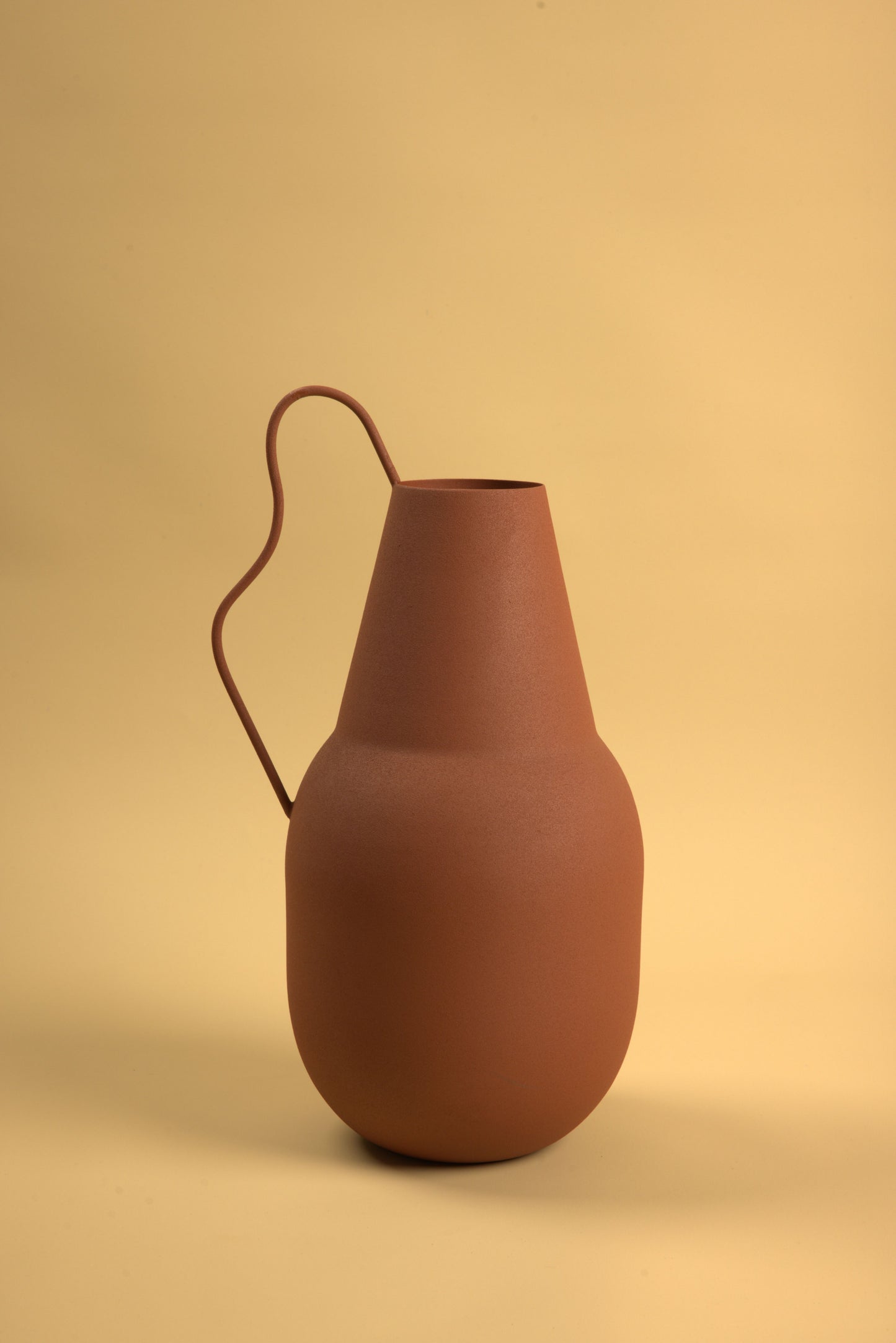 Ajin Vase