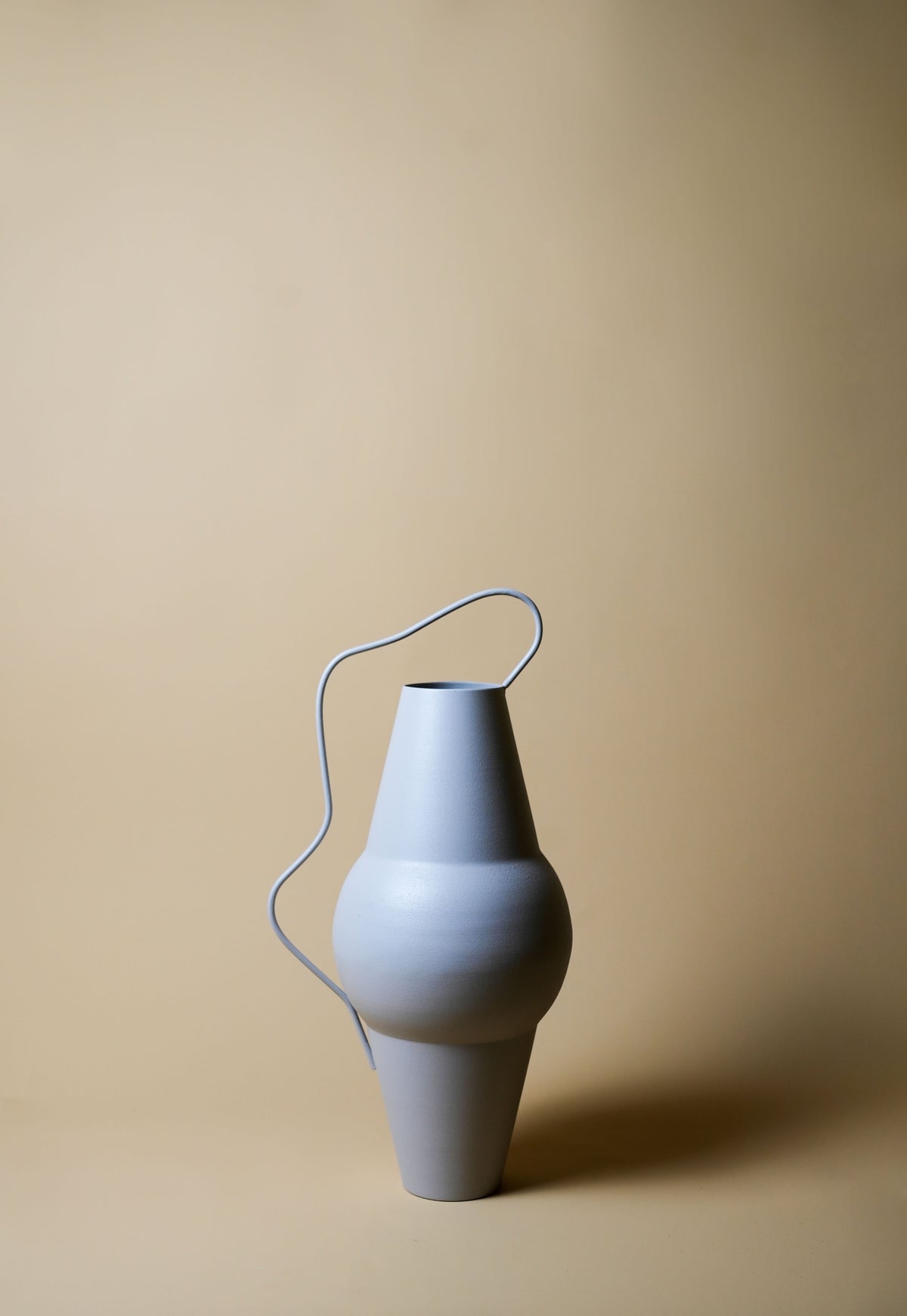 Distorted Vase Distorted Handle vase – Doric Home