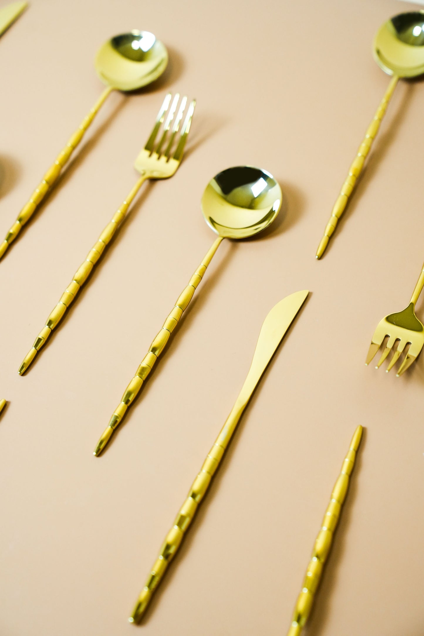 Elegance Cutlery set in Gold 18 Pcs