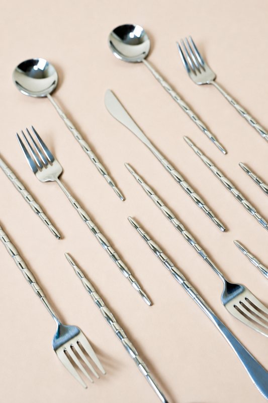 Elegance Cutlery set in Silver 18 Pcs
