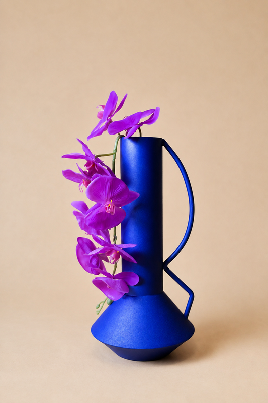 Zrav Vase